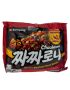 Лапша SamYang Chacharoni SPICY Red pepper с соусом из черных соевых бобов (чаджан) 140 гр. в пак.
